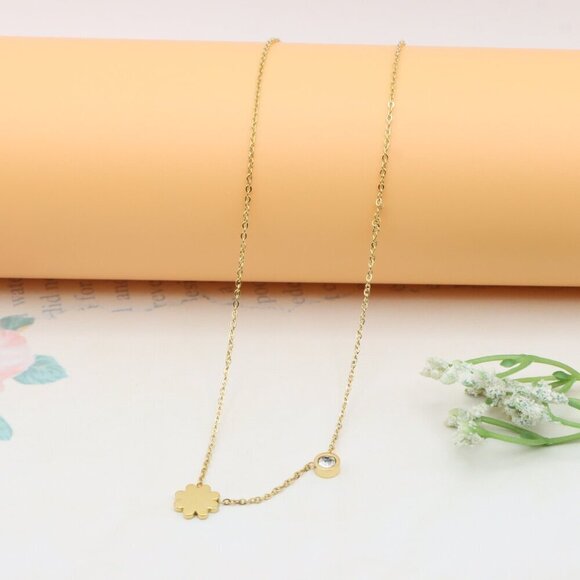 Elegant Yellow Gold Flower Charm Necklace, XPNL0360 - Picture 9 of 12